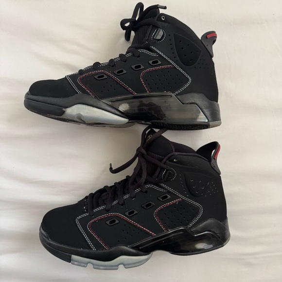 Air Jordan (size 7.5) unisex men’s 6-17-23 Black/University Red Noir/rouge shoes - Picture 3 of 9